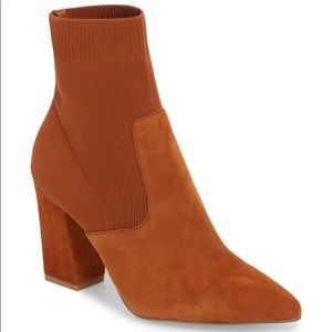 ❌SOLD❌Steve Madden “Reece” sock bootie